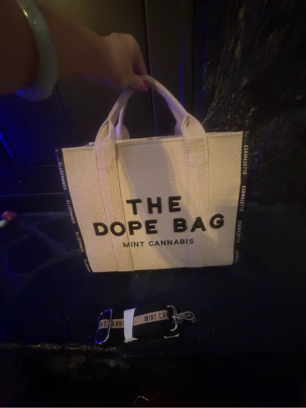 Mint Cannabis “The DOPE Bag” Canvas Tote - Cream - new without tags - Picture 7 of 8